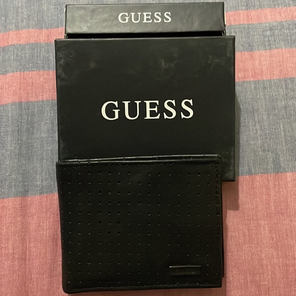Brand new GUESS Men’s wallet bifold - Picture 4 of 11